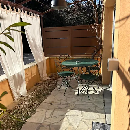 Le Pavillon De Nina Apartment Puget Exterior photo